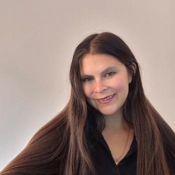 JAVIERA VALENZUELA CUELLAR